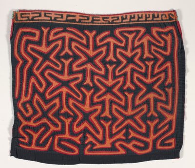 Panel koszuli (mola), ok. 1950 r. (bawełna z aplikacjami) autorstwa Kuna Indian Culture