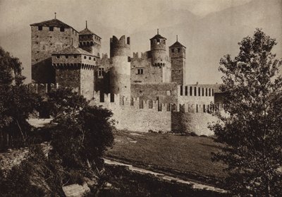 Włochy: Castello Fenis, Val d
