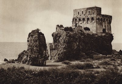 Włochy: Castello Praia a Mare, Kalabria (zdjęcie czarno-białe) autorstwa Kurt Hielscher