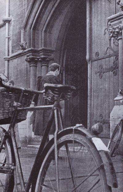 Scena Uniwersytetu Oksfordzkiego (zdjęcie czarno-białe) autorstwa Laszlo Moholy-Nagy