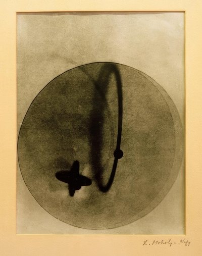 Fotogram (pozytyw) autorstwa Laszlo Moholy Nagy