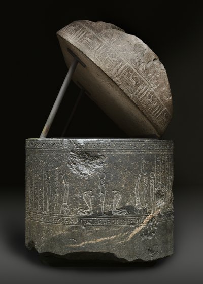 Sarkofag Wennefera, 380-332 pne (granit) autorstwa Late Period Egyptian