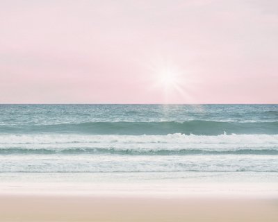 Różowa plaża, ok. 2017 r. (zdjęcie) autorstwa Leah Straatsma