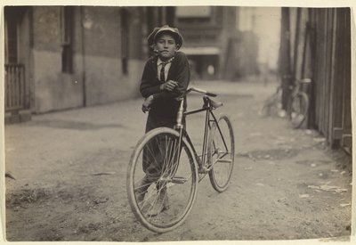 [Chłopiec na posyłki dla Mackay Telegraph Company, Waco, Teksas]. autorstwa Lewis W. Hine
