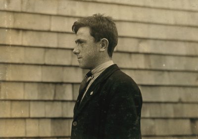 15-letni James Cooney, irlandzki imigrant z Fall River w stanie Massachusetts autorstwa Lewis Wickes Hine
