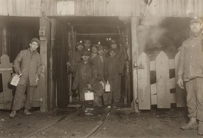 Pod koniec dnia, Pensylwania autorstwa Lewis Wickes Hine