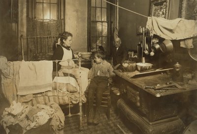 Jimmie Chinquanana "poniżej kategorii", w domu w Nowym Jorku za sklepem rodzinnym, 1913 r. autorstwa Lewis Wickes Hine