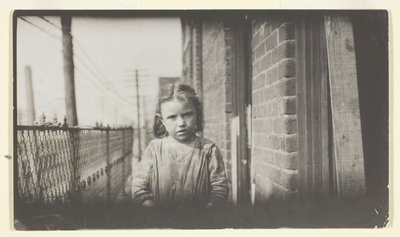 Lilie Stainers, 7 lat. Atlanta, Georgia autorstwa Lewis Wickes Hine