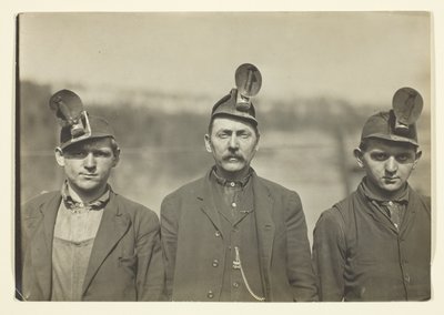 Old Timers, Pennsylvania Miners, (Zachodnia Wirginia) autorstwa Lewis Wickes Hine