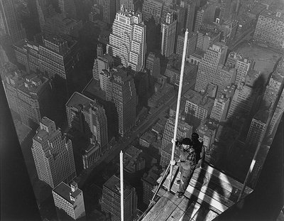 Podnoszenie masztu, Empire State Building, 1939 autorstwa Lewis Wickes Hine