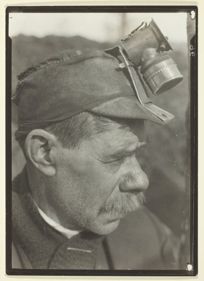 Słowiański brygadzista w kopalni węgla w Pensylwanii autorstwa Lewis Wickes Hine