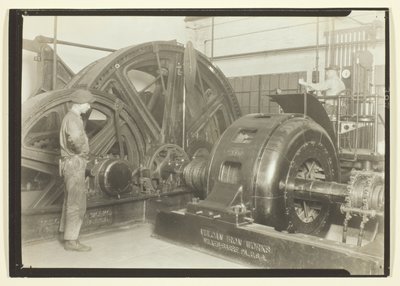 Dzisiejsze kopalnie z napędem elektrycznym. To jest pomieszczenie zasilania kopalni węgla w Pensylwanii autorstwa Lewis Wickes Hine