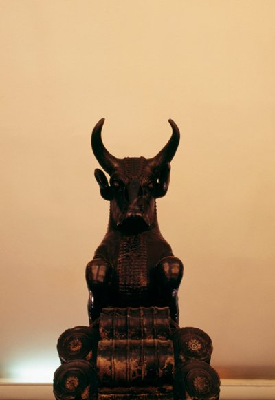 Kapitał w kształcie głowy byka, z Persepolis, Iran autorstwa Unbekannt Unbekannt