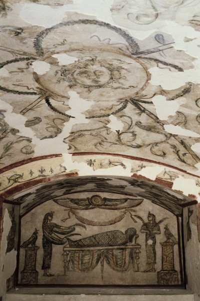 Egipt, Aleksandria, Katakumby Kom-esh-Shuqafa, Wnętrze hypogeum Tardana autorstwa Unbekannt Unbekannt