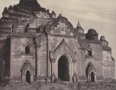 Wschodnia fasada pagody Damayangyee autorstwa Linnaeus Tripe