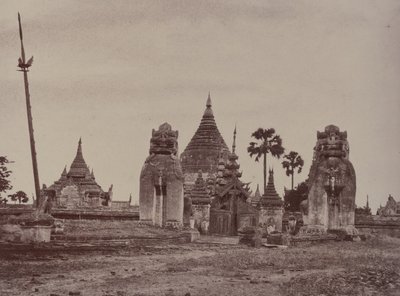 Pugahm Myo: Wejście do pagody Shwe Zeegong autorstwa Linnaeus Tripe