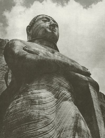 Ananda, Gal-Vihare (zdjęcie czarno-białe) autorstwa Lionel Wendt