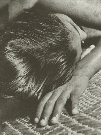 Siesta (zdjęcie czarno-białe) autorstwa Lionel Wendt