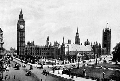 Houses of Parliament i Westminster Hall widziane z Parliament Square w Londynie, ok. 1905. autorstwa London Stereoscopic and Photographic Co