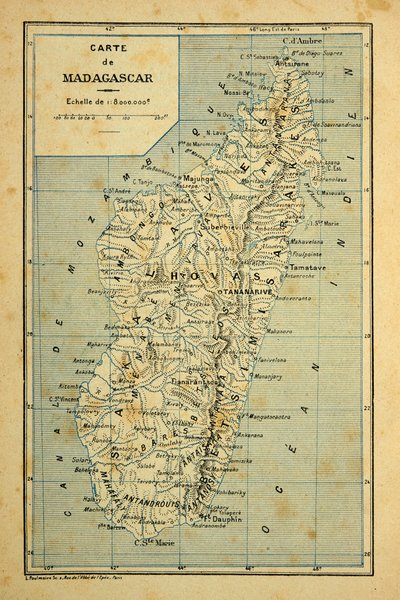 Wojna na Madagaskarze – anegdotyczna historia francuskich ekspedycji z lat 1885-1895 Henri Galli dit Galllichet (1854-1922), ilustrowana przez Louisa Bombleda (1862-1927): Mapa Madagaskaru, kolekcja prywatna autorstwa Louis Charles Bombled