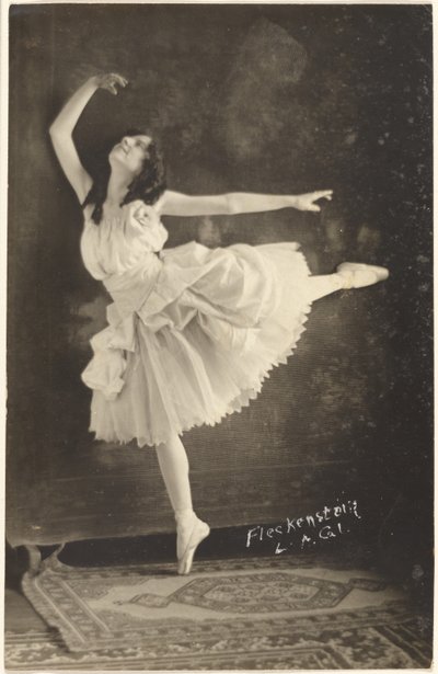 [Ballerina on Pointe] autorstwa Louis Fleckenstein