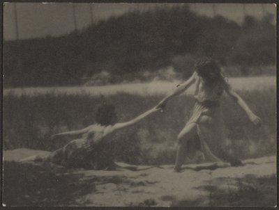 [Tancerki w ogrodzie] autorstwa Louis Fleckenstein