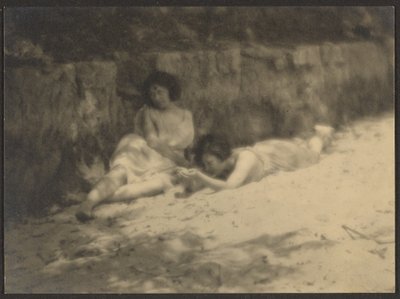 [Tancerze w ogrodzie, odpoczynek] autorstwa Louis Fleckenstein