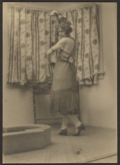 [Tancerka] autorstwa Louis Fleckenstein