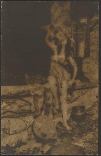 [Tancerka z Yueqin] autorstwa Louis Fleckenstein
