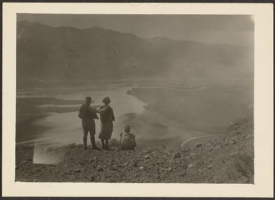 [Postacie w Desert Oasis] autorstwa Louis Fleckenstein