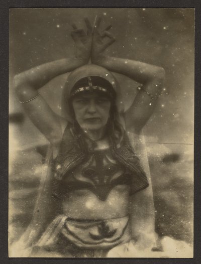 [Nautch Girl] autorstwa Louis Fleckenstein