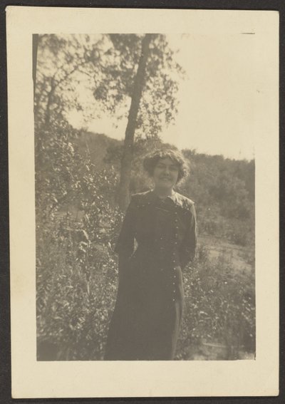 [Portret Florence na zewnątrz]. autorstwa Louis Fleckenstein