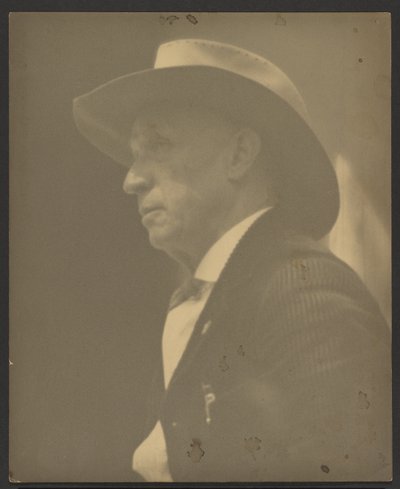 Portret mężczyzny w kapeluszu Stetson autorstwa Louis Fleckenstein