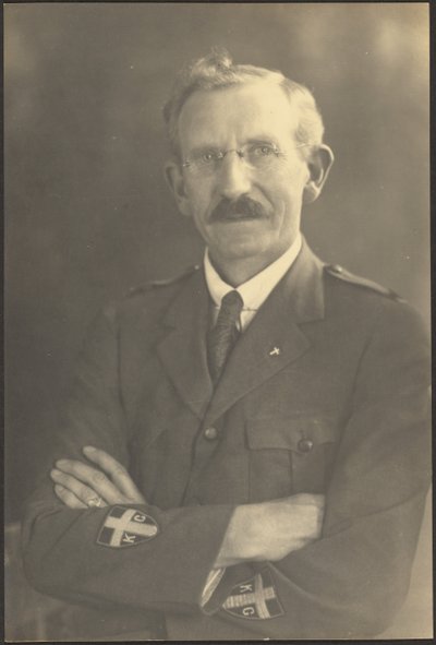 [Portret kapelana wojskowego]. autorstwa Louis Fleckenstein