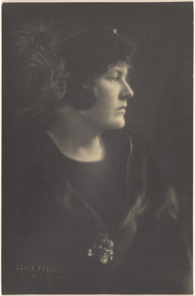 [Portret kobiety w futrze]. autorstwa Louis Fleckenstein