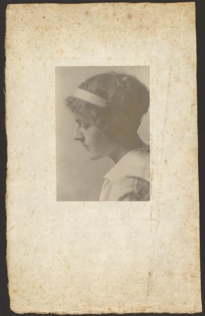 [Sara Holin] autorstwa Louis Fleckenstein