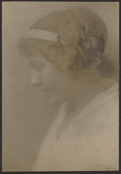 [Sara Holin] autorstwa Louis Fleckenstein