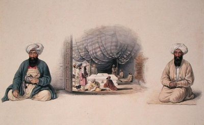 Khan Shereen Khan i Hagee Khan Kaiker flankujące widok wnętrza grobowca Dosta Mohameda, z „Postaci i kostiumów z Afganistanu” napisanej przez kapitana Lockyera Willisa Harta, opublikowane 1843 (kolor litho) autorstwa Louis Hague