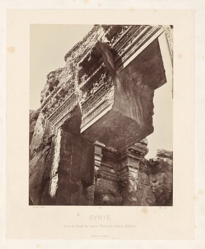 Gezicht op de collonade in het midden van de tempel van Luxor, Egipt (Egipt/Świątynia Louksor, Widok ogólny środkowych kolumnad (Teby) Architektura starożytna: Egipt, Grecja, Azja Mniejsza: Album fotograficzny (tytuł serii) autorstwa Maison Bonfils