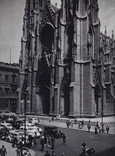 Manhattan: Katedra św. Patryka (zdjęcie czarno-białe) autorstwa Mario Bucovich
