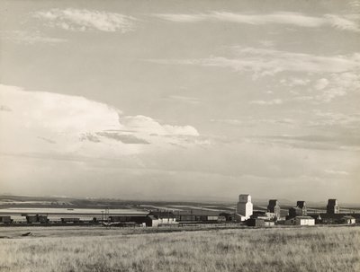 Elewatory zbożowe na Środkowym Zachodzie, "spichlerz Stanów Zjednoczonych" / Wielkie Równiny, Carter, Montana autorstwa Marion Post Wolcott
