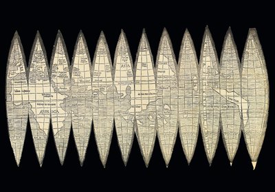 Mapa świata w postaci zestawu brytów kuli ziemskiej, 1507 autorstwa Martin Waldseemuller