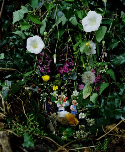 Duty Free Spirits autorstwa Mat Collishaw