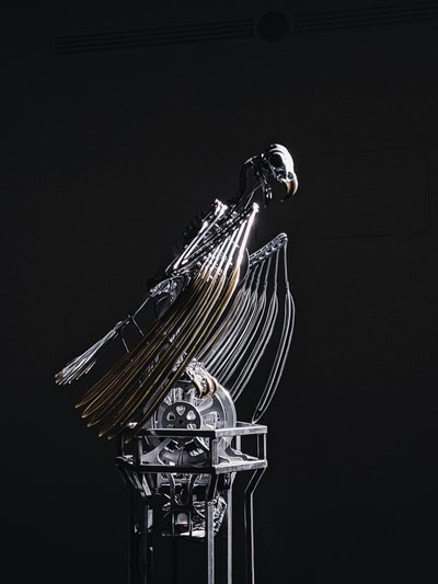 The Nerve Rack, 2019 (acetal, akryl, aluminium, mosiądz, obwody elektryczne, farba, PVC, żywica, serwomotory, stal) autorstwa Mat Collishaw