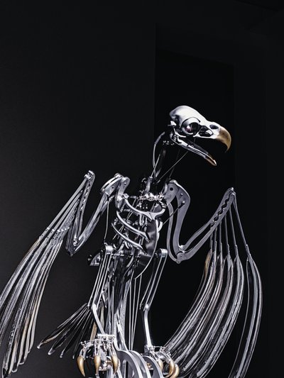 The Nerve Rack, 2019 (acetal, akryl, aluminium, mosiądz, obwody elektryczne, farba, PVC, żywica, serwomotory, stal) autorstwa Mat Collishaw