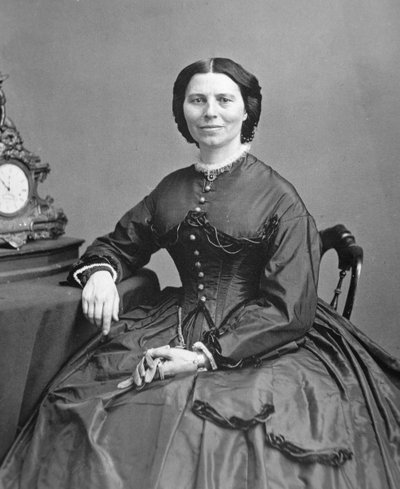 Clara Barton (1821-1912), ok. 1865 (zdjęcie czarno-białe) autorstwa Mathew Brady