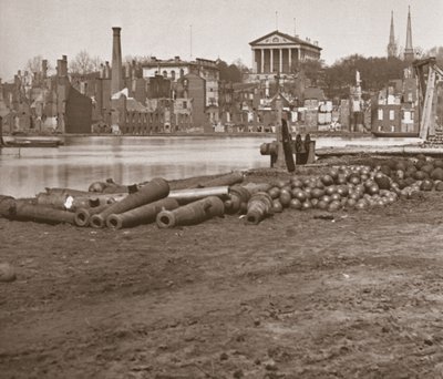 Ruiny Richmond, Wirginia (zdjęcie czarno-białe) autorstwa Mathew Brady
