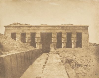 Fasada świątyni Atora w Dendera Tentyris, 1849-50. autorstwa Maxime Du Camp