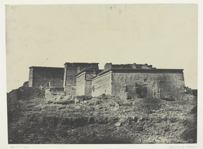 Wielka Świątynia Izydy w Filoe, widok ogólny z północy; Nubia, płyta 80 z albumu "Egypte, Nubie, Palestine et Syrie" (1852) autorstwa Maxime Du Camp