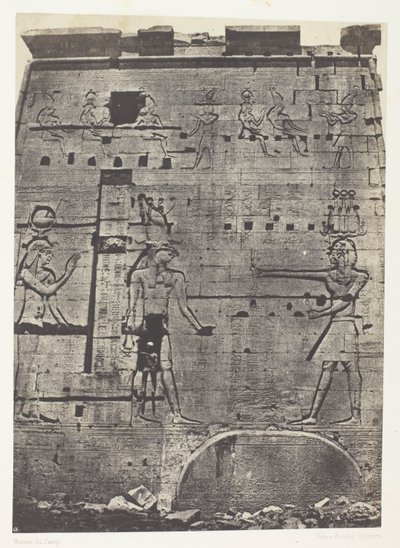 Wielka Świątynia Izydy w Filoe, Drugi Pylon; Nubia, płyta 74 z albumu "Egypte, Nubie, Palestine et Syrie" (1852) autorstwa Maxime Du Camp